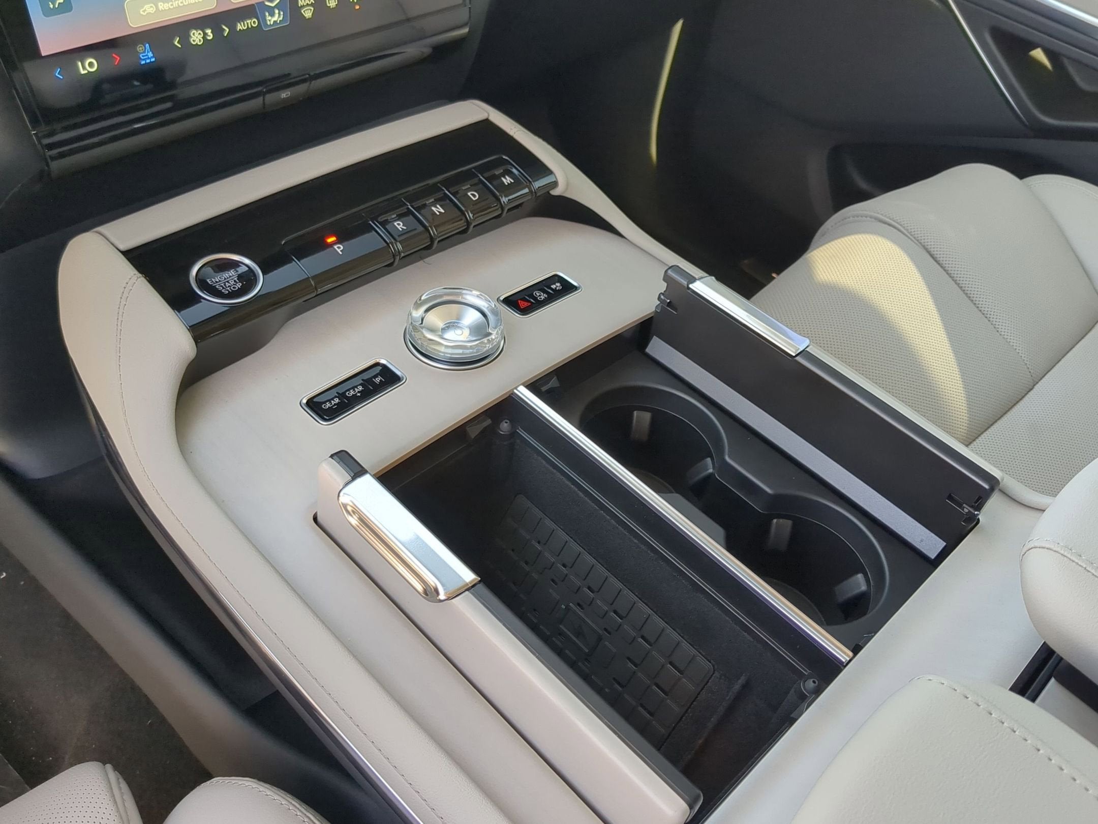 2026 Lincoln Navigator L Premiere