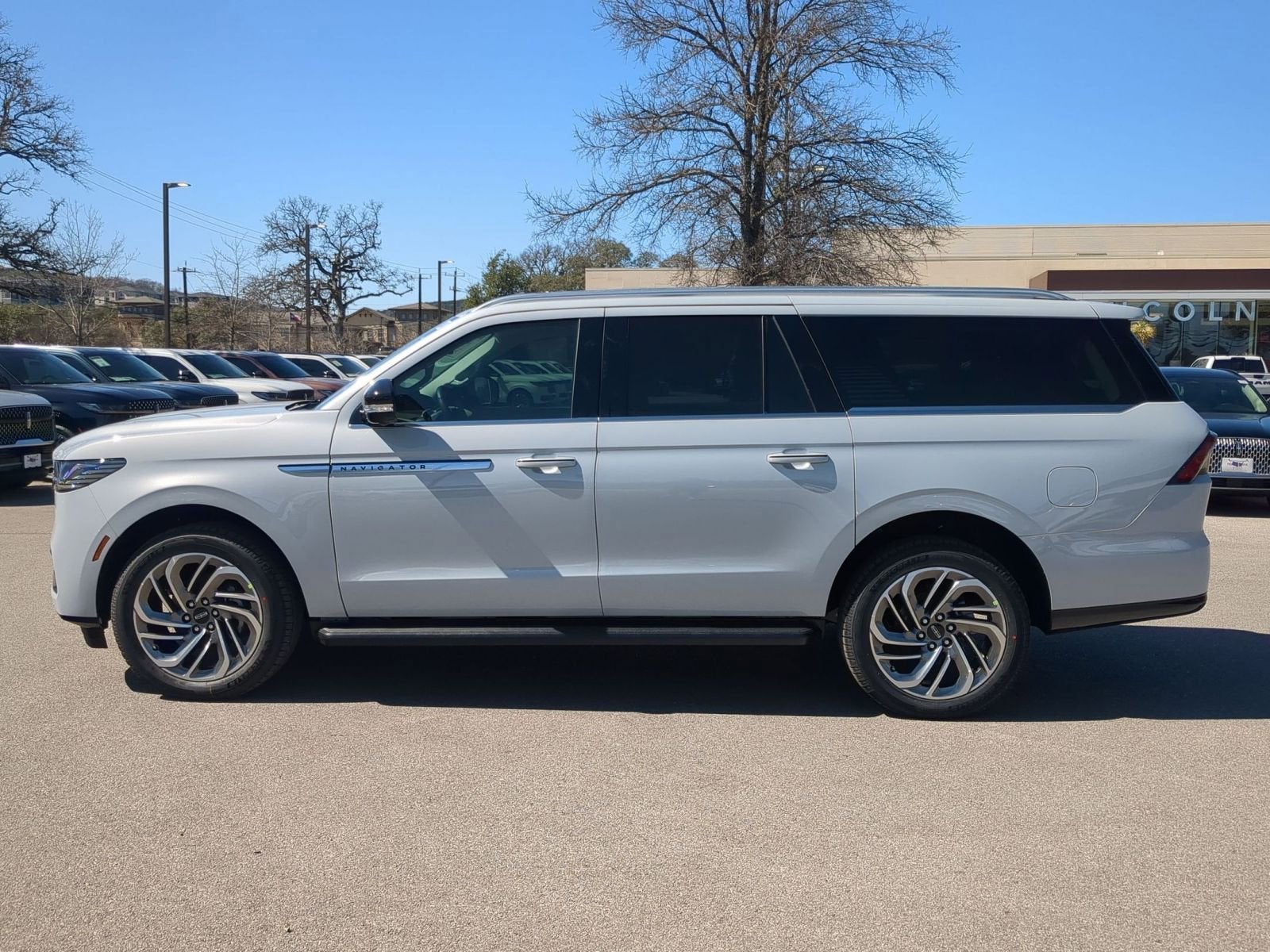 2026 Lincoln Navigator L Premiere