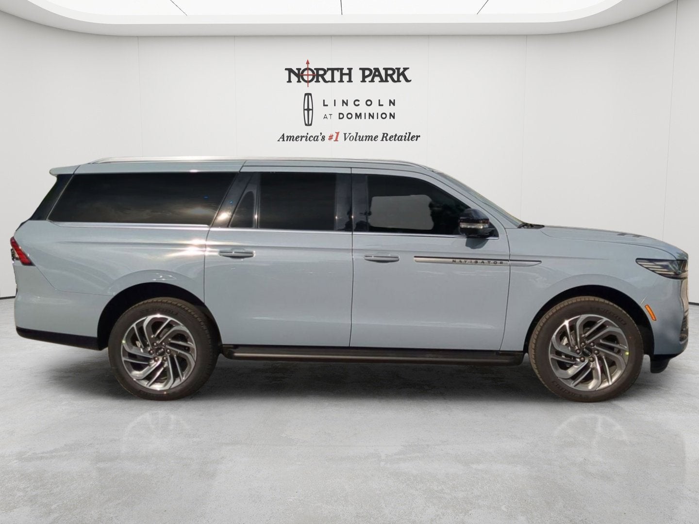 2026 Lincoln Navigator L Premiere