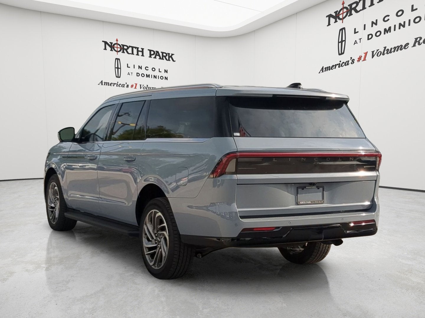 2026 Lincoln Navigator L Premiere