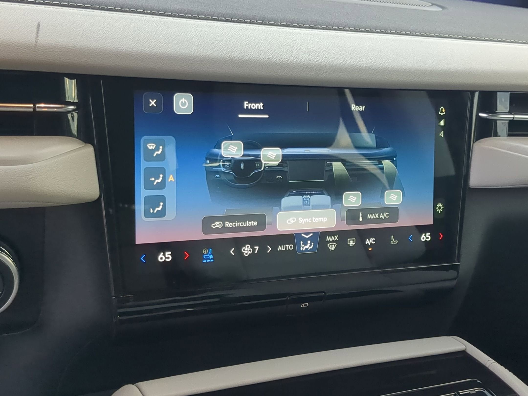 2026 Lincoln Navigator L Premiere