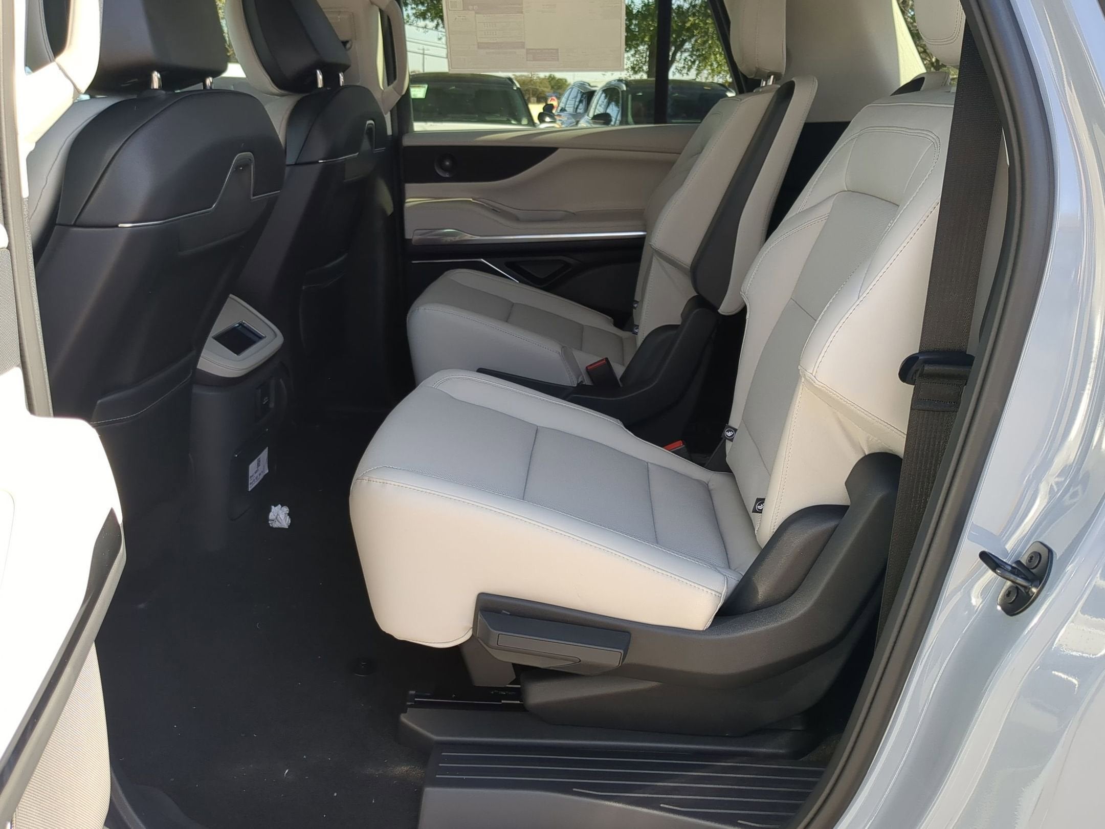 2026 Lincoln Navigator L Premiere