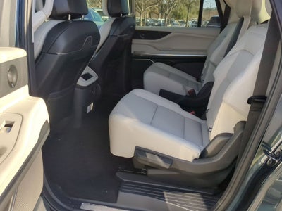 2026 Lincoln Navigator L Premiere