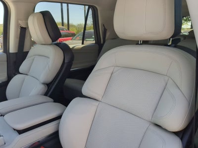 2026 Lincoln Navigator L Premiere