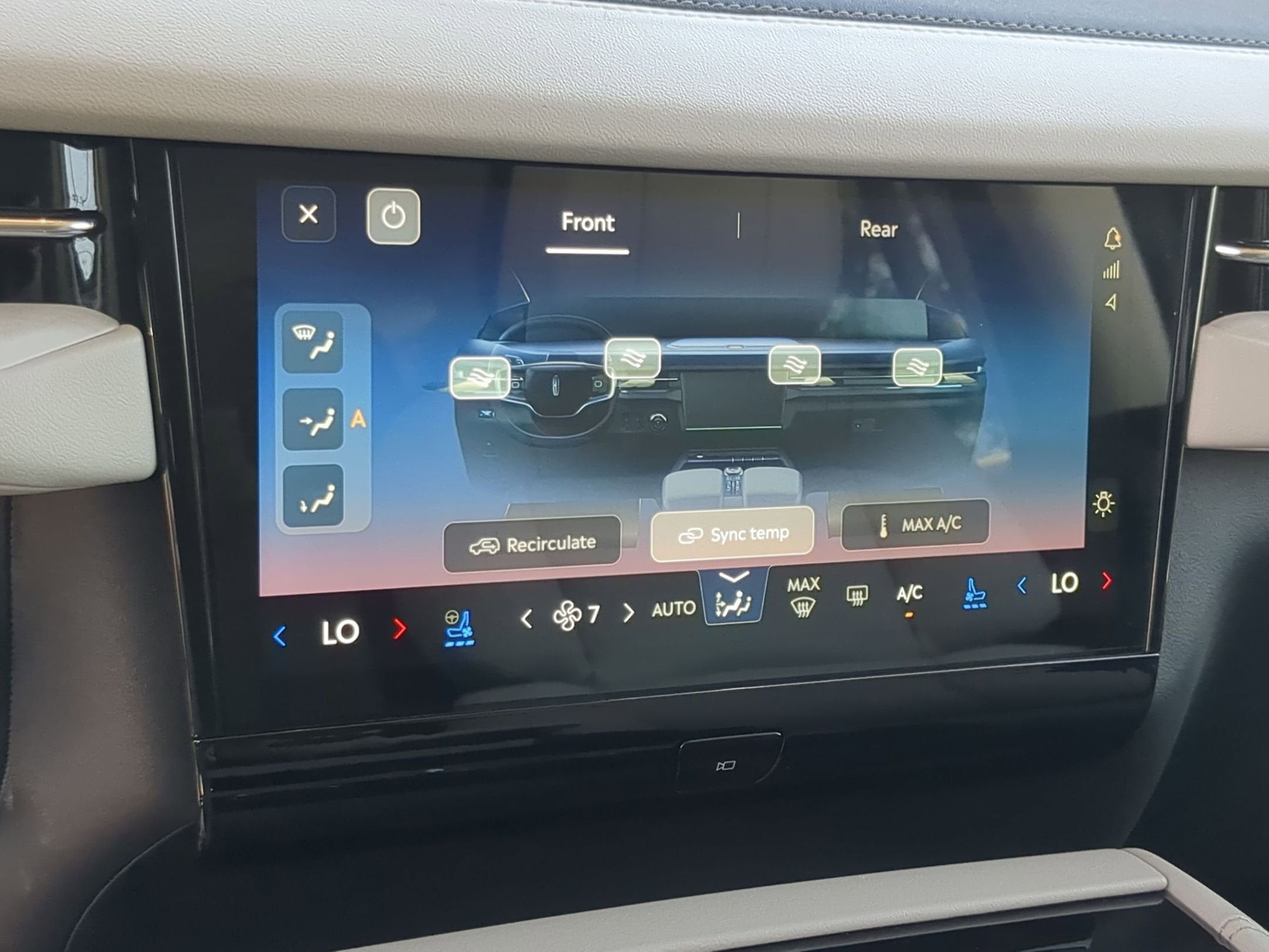 2026 Lincoln Navigator L Premiere