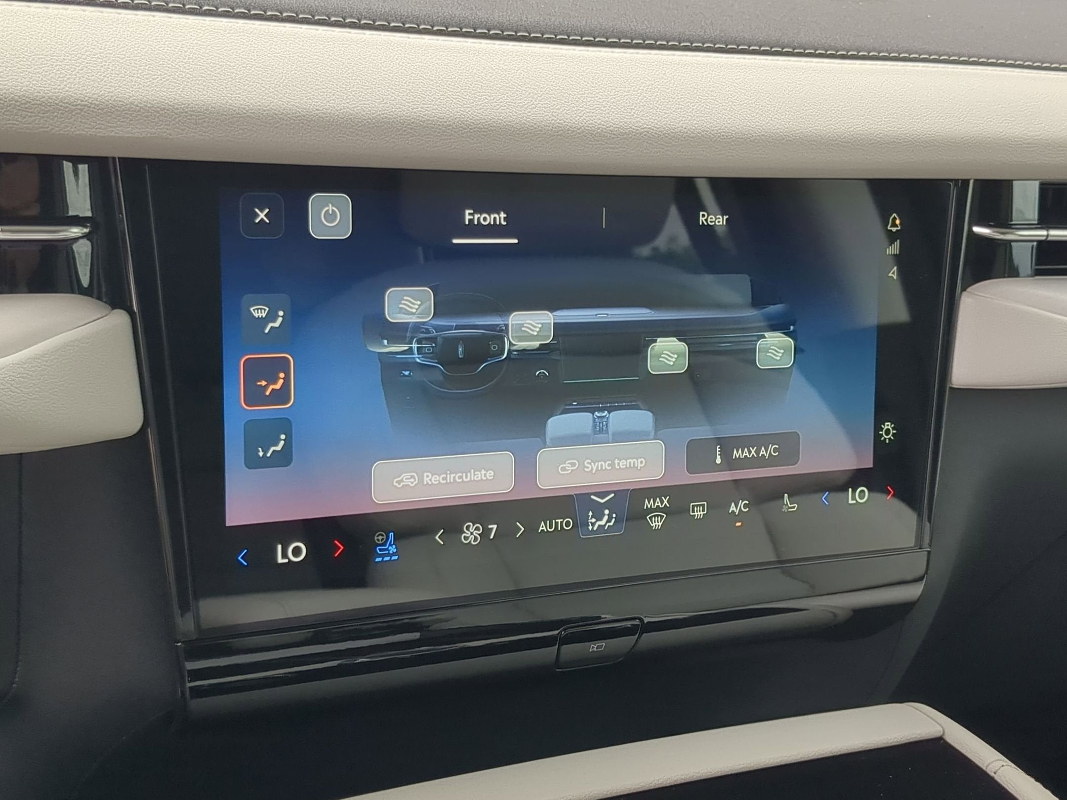 2026 Lincoln Navigator L Premiere
