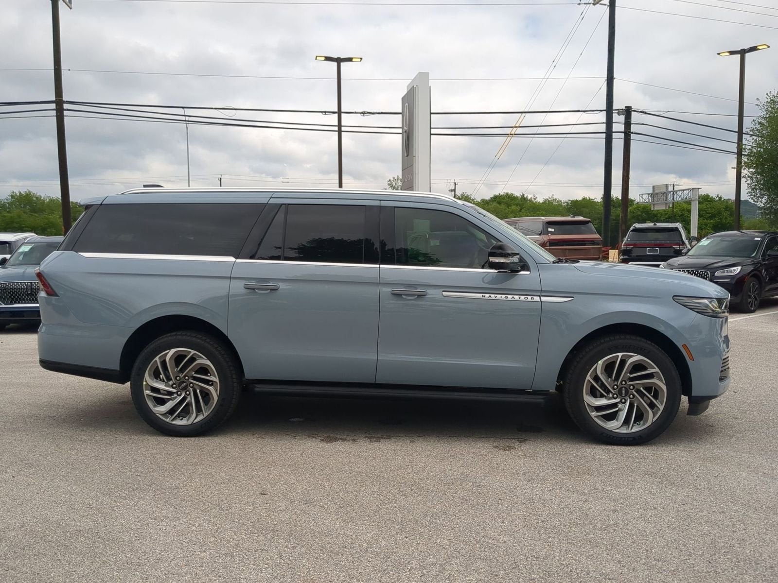 2026 Lincoln Navigator L Premiere