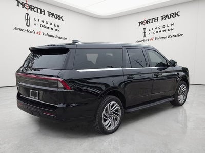 2027 Lincoln Navigator L Premiere