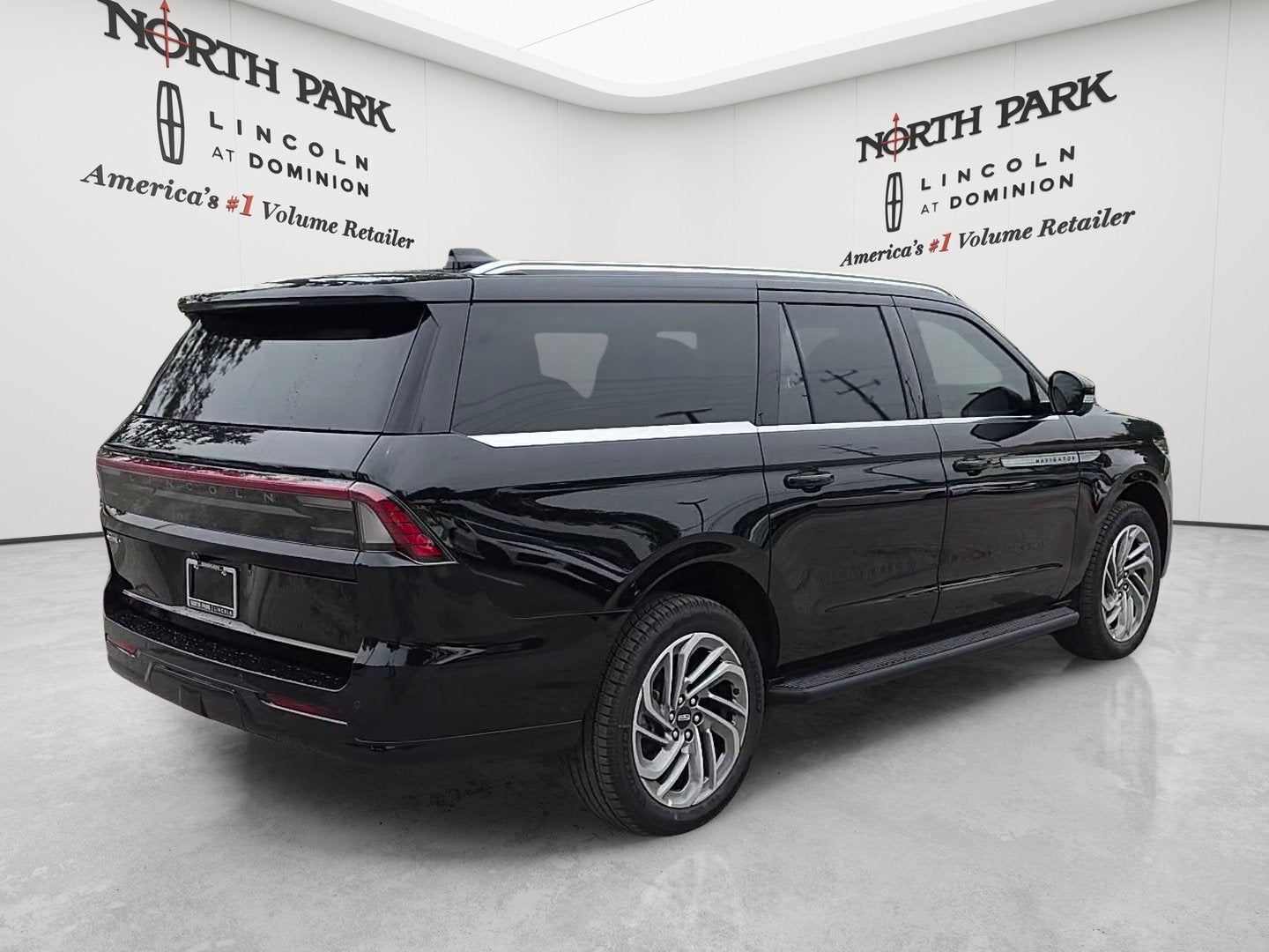 2027 Lincoln Navigator L Premiere