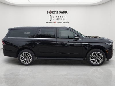 2027 Lincoln Navigator L Premiere