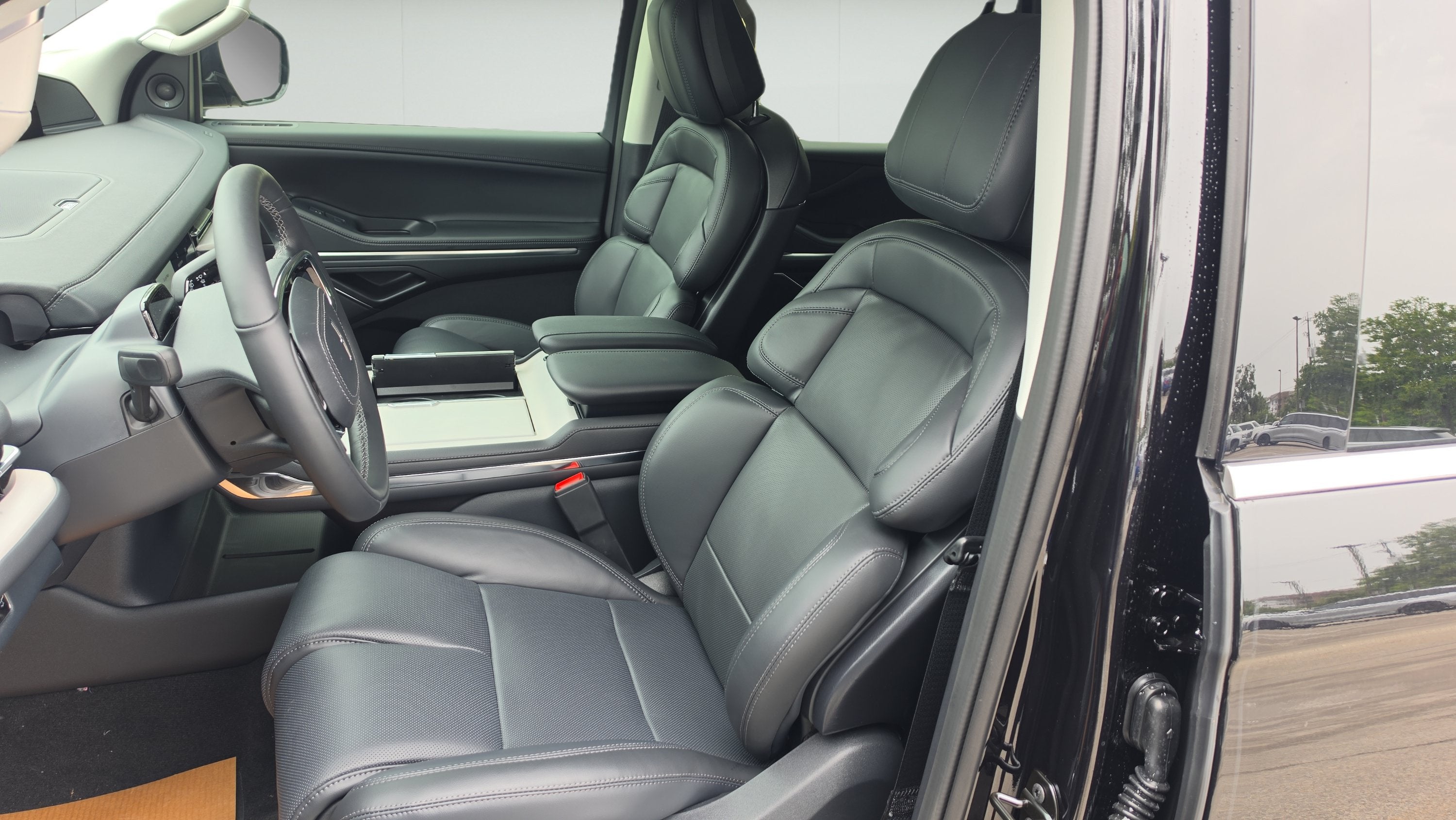 2027 Lincoln Navigator L Premiere