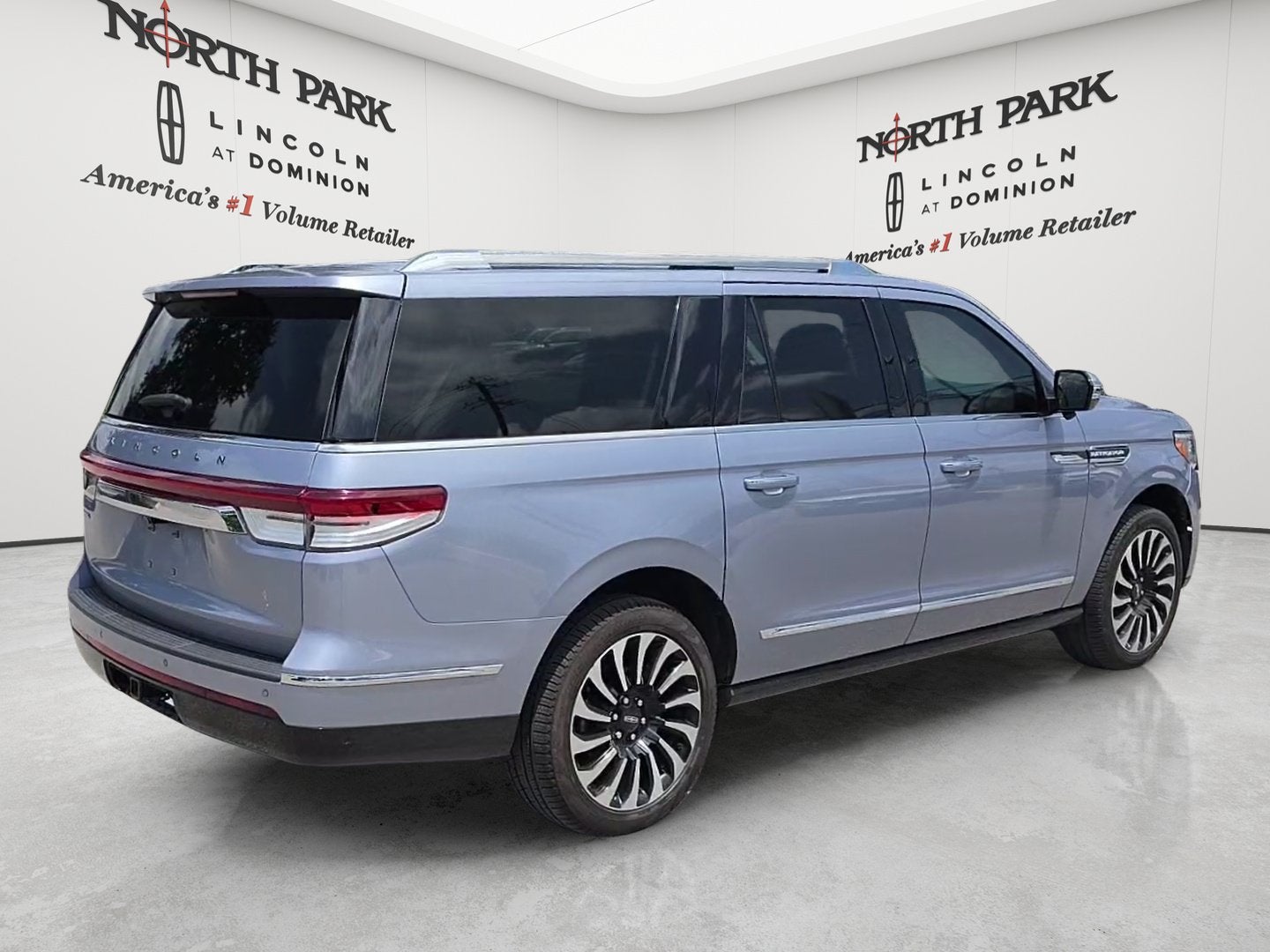 2024 Lincoln Navigator L Black Label