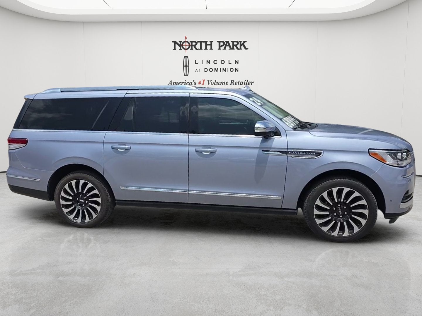 2024 Lincoln Navigator L Black Label