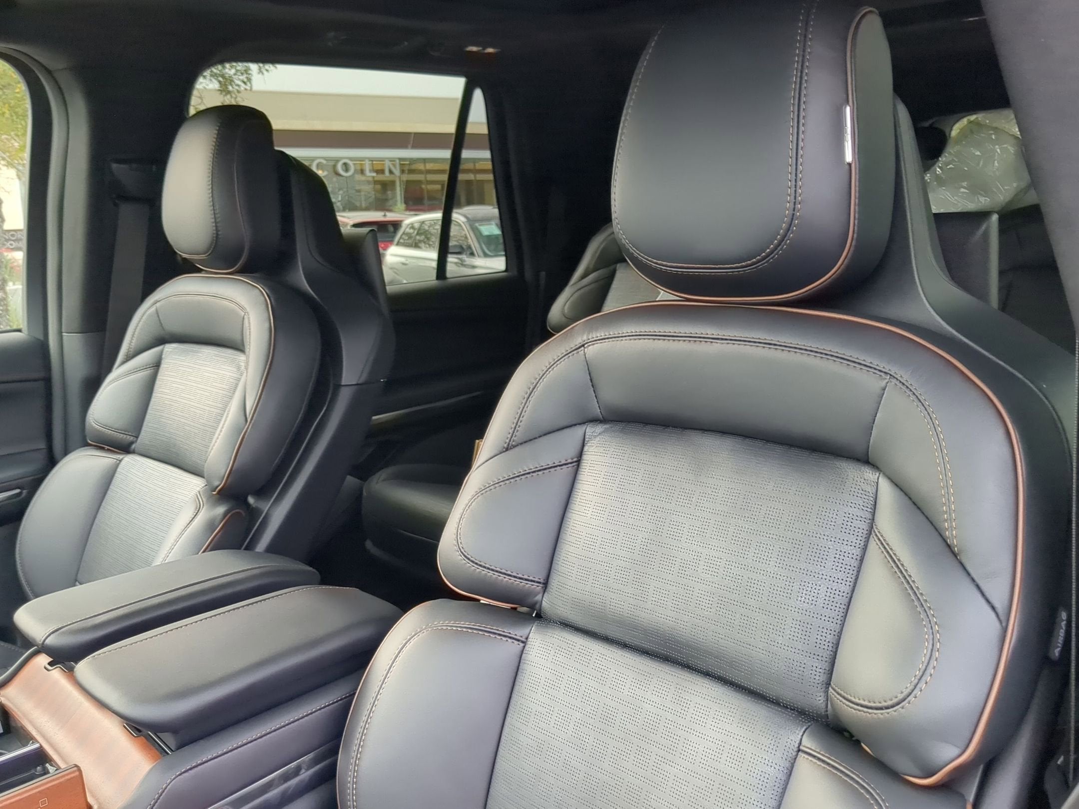 2025 Lincoln Navigator L Black Label