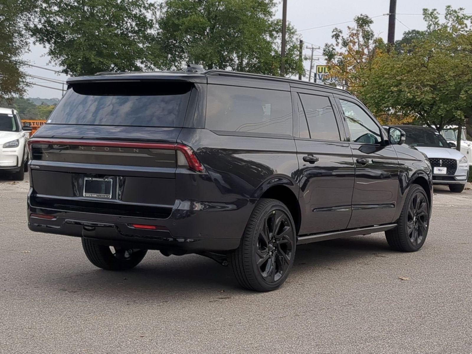 2025 Lincoln Navigator L Black Label