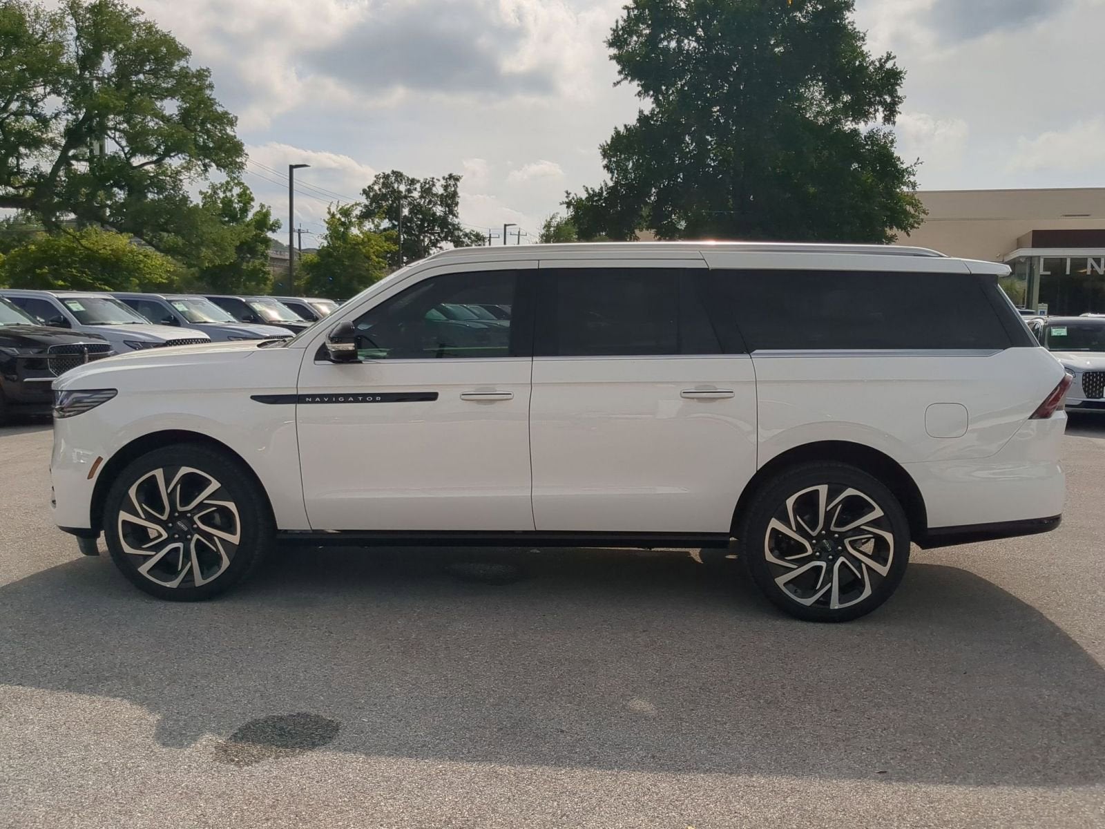 2026 Lincoln Navigator L Black Label