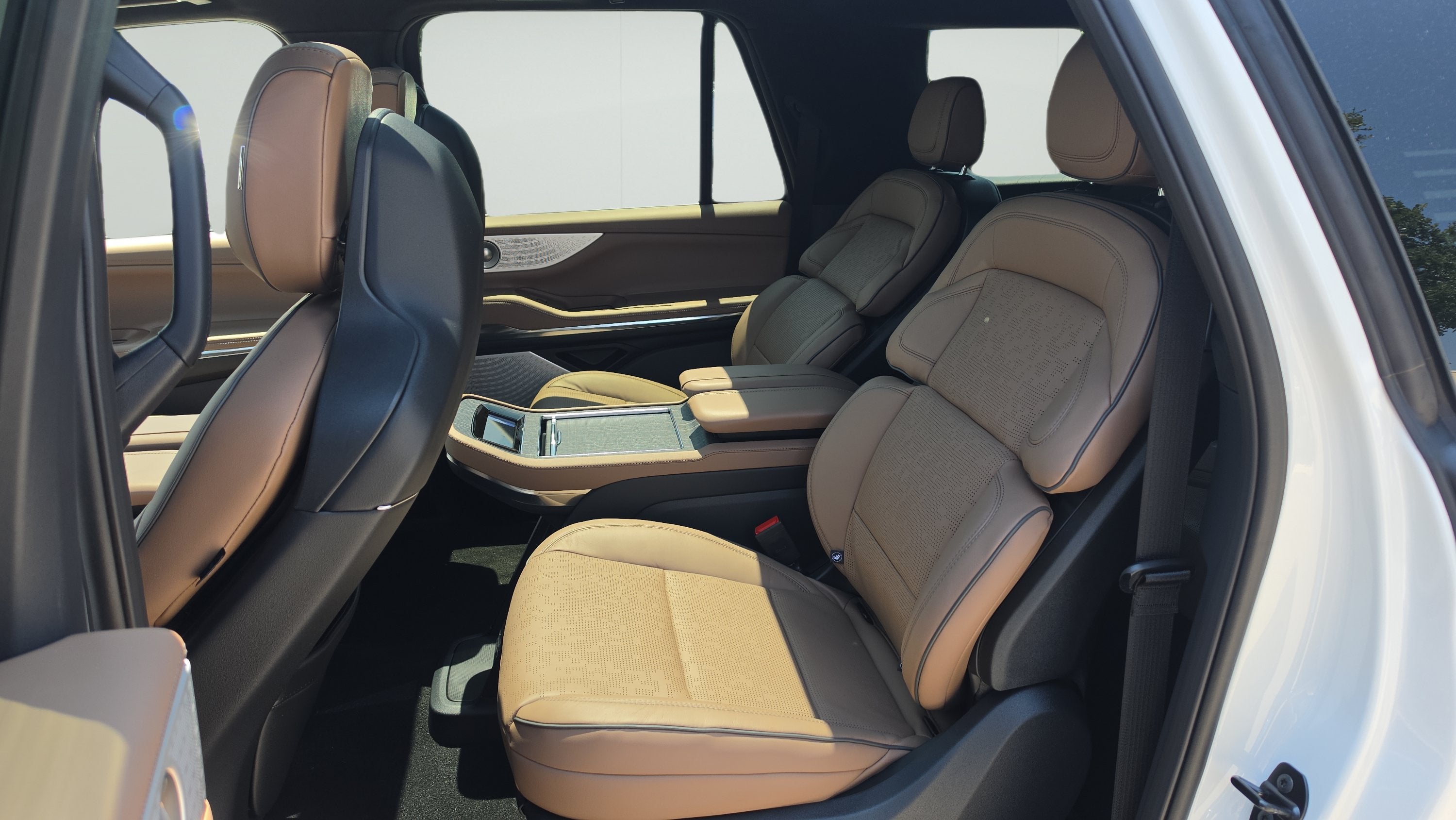 2027 Lincoln Navigator L Black Label
