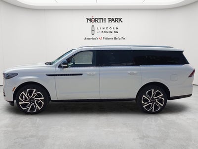 2027 Lincoln Navigator L Black Label