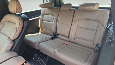 2027 Lincoln Navigator L Black Label