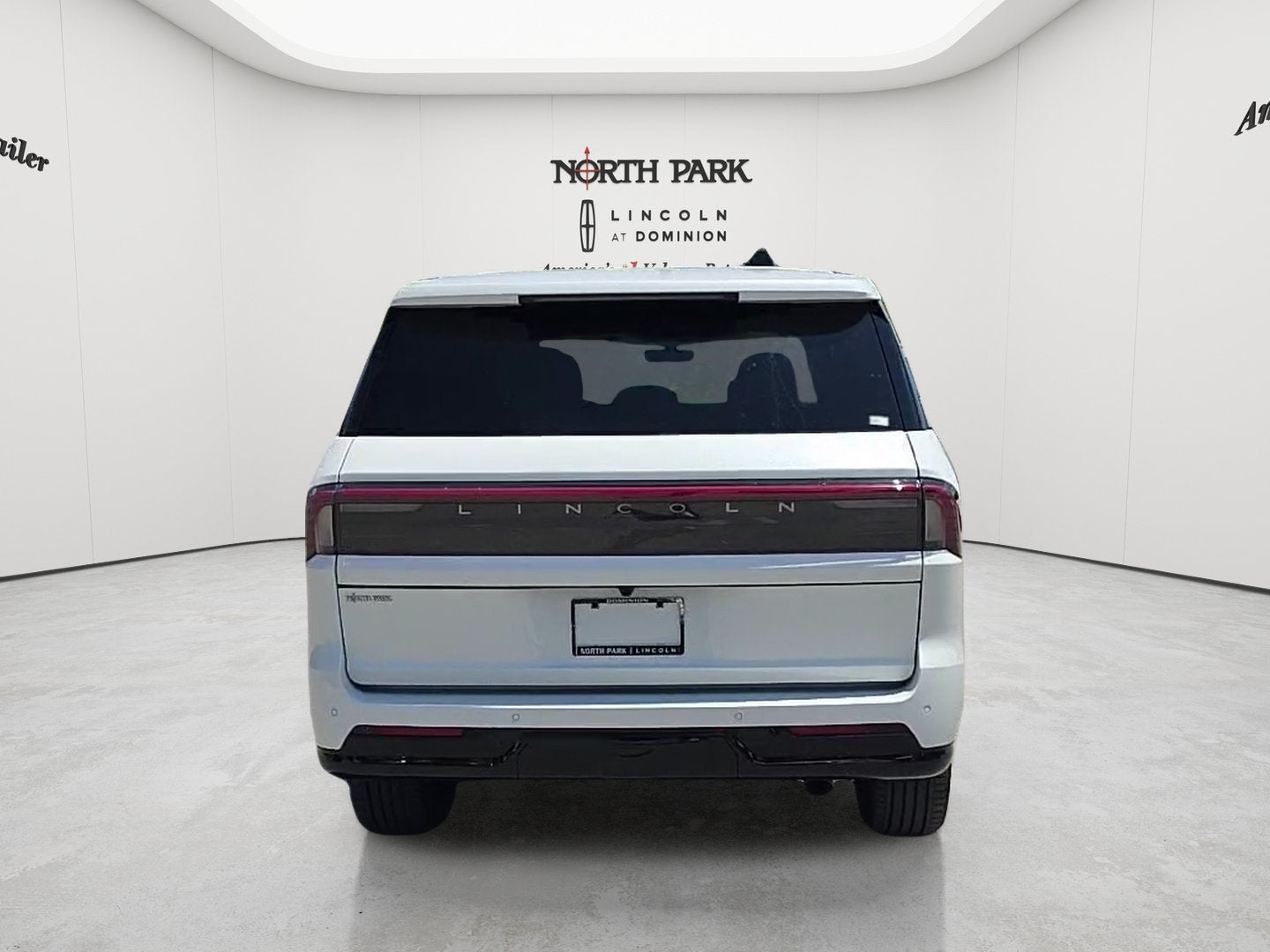 2027 Lincoln Navigator L Black Label