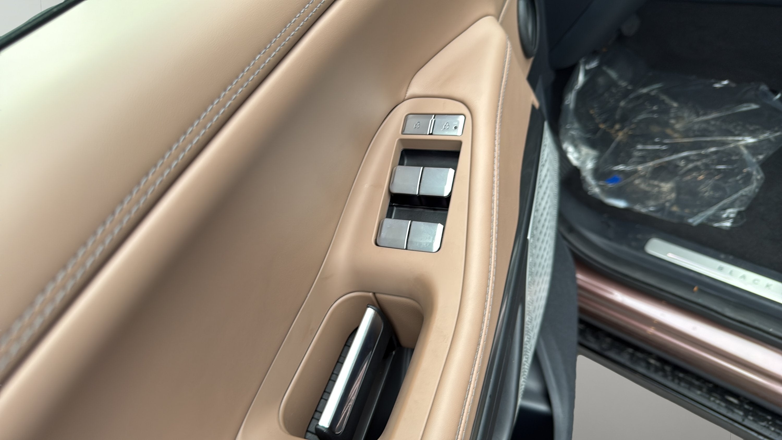 2027 Lincoln Navigator L Black Label