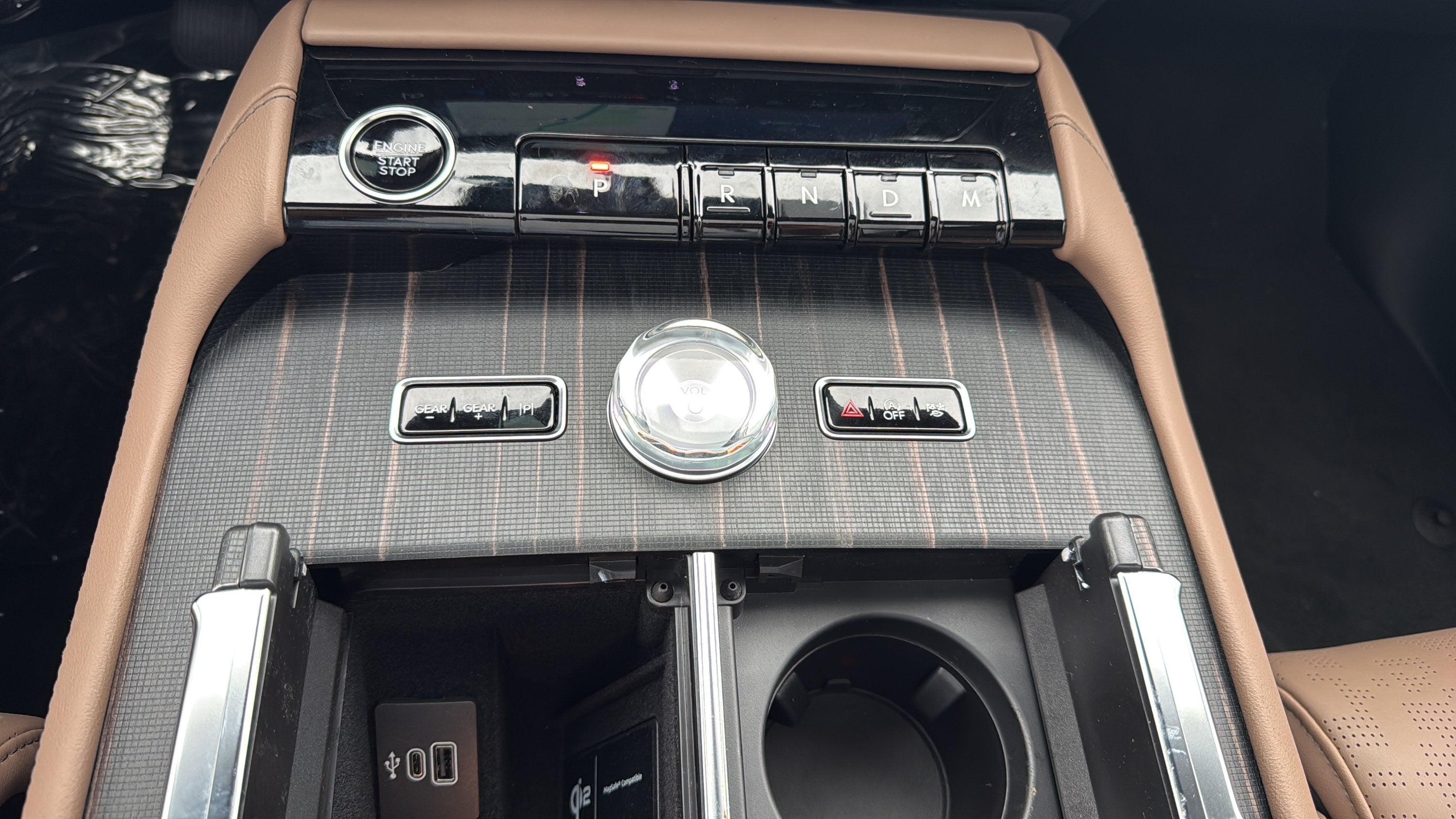 2027 Lincoln Navigator L Black Label