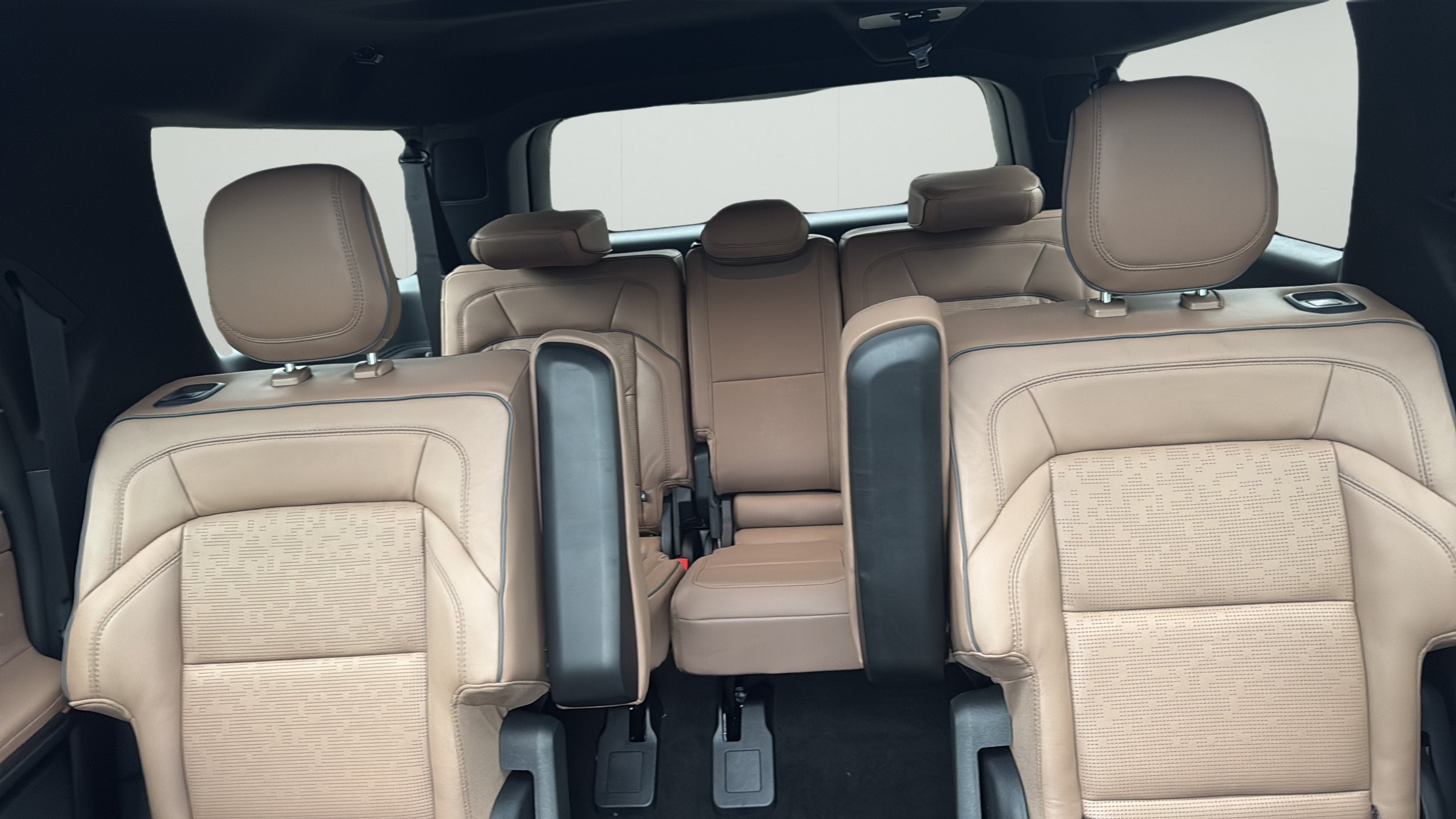 2027 Lincoln Navigator L Black Label