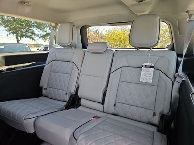 2025 Lincoln Navigator L Black Label