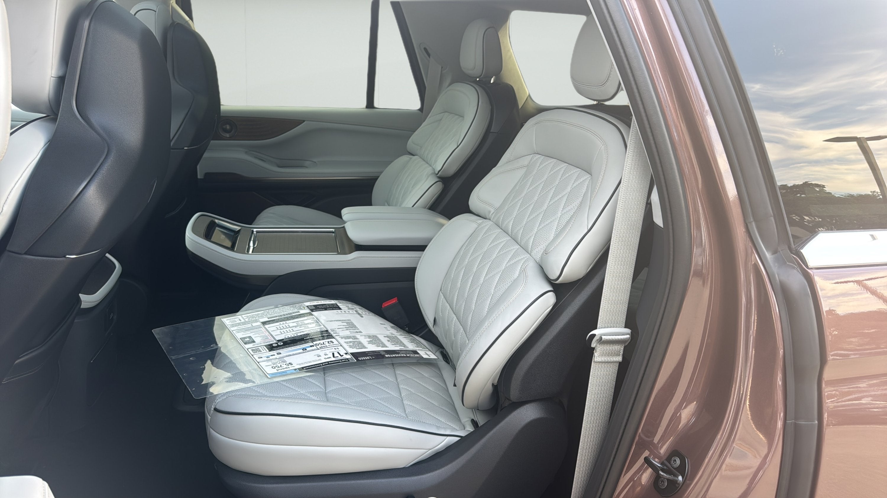 2027 Lincoln Navigator L Black Label