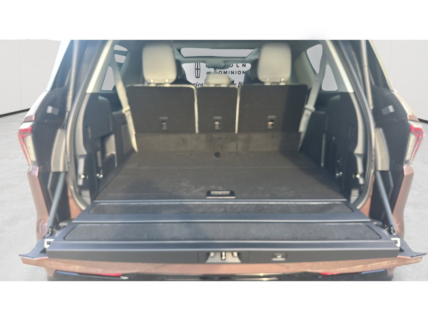 2027 Lincoln Navigator L Black Label