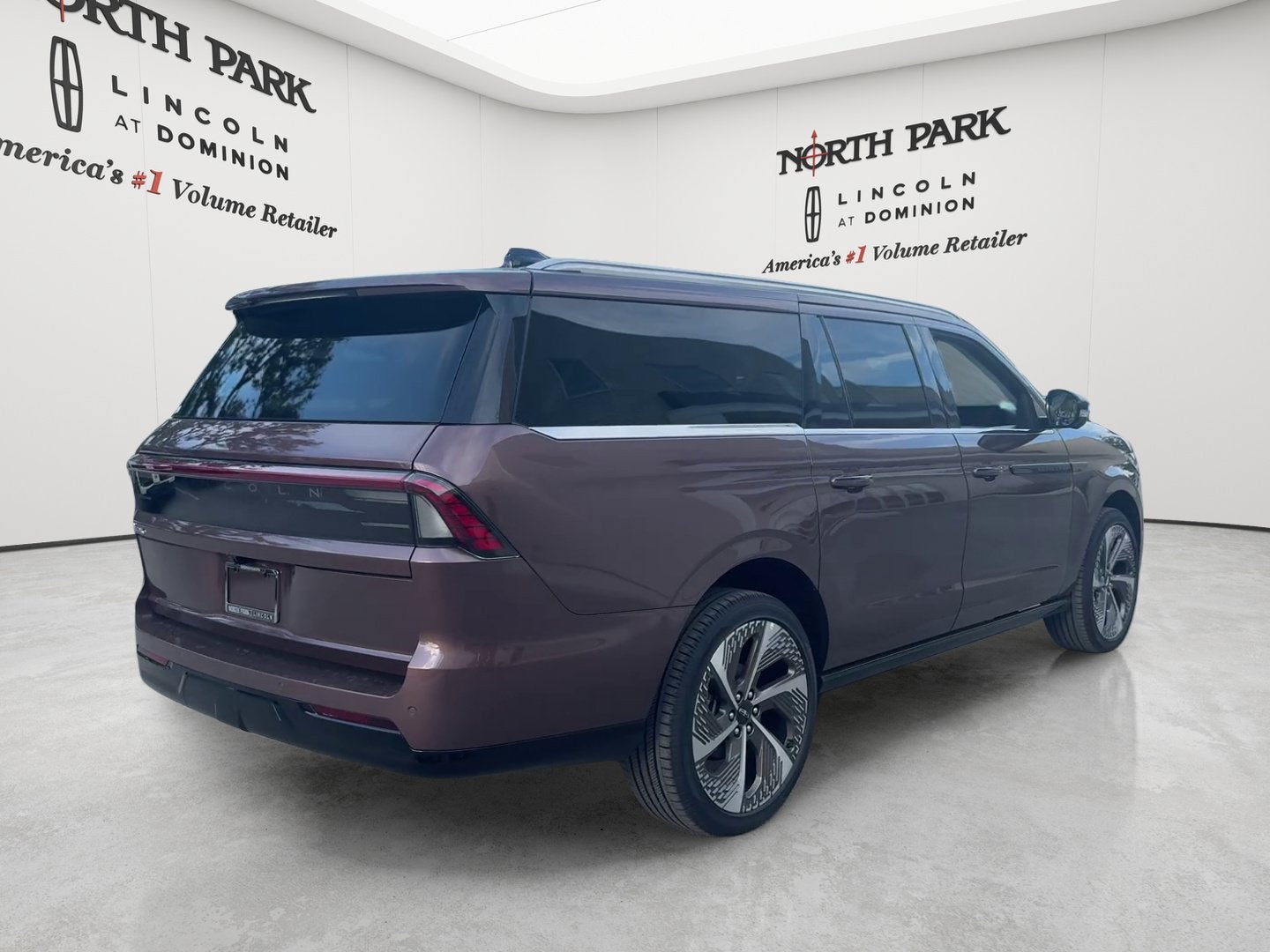 2027 Lincoln Navigator L Black Label