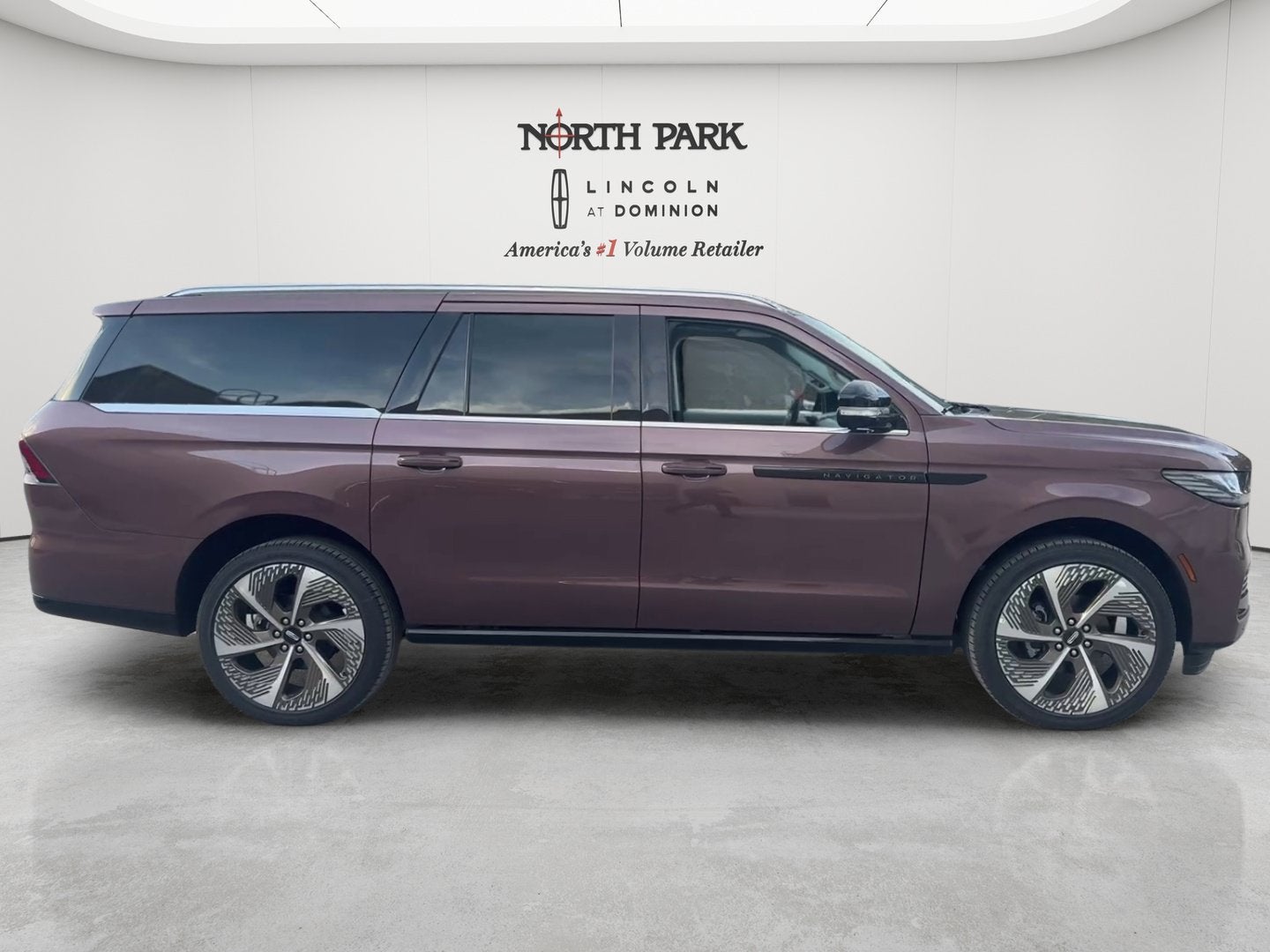 2027 Lincoln Navigator L Black Label