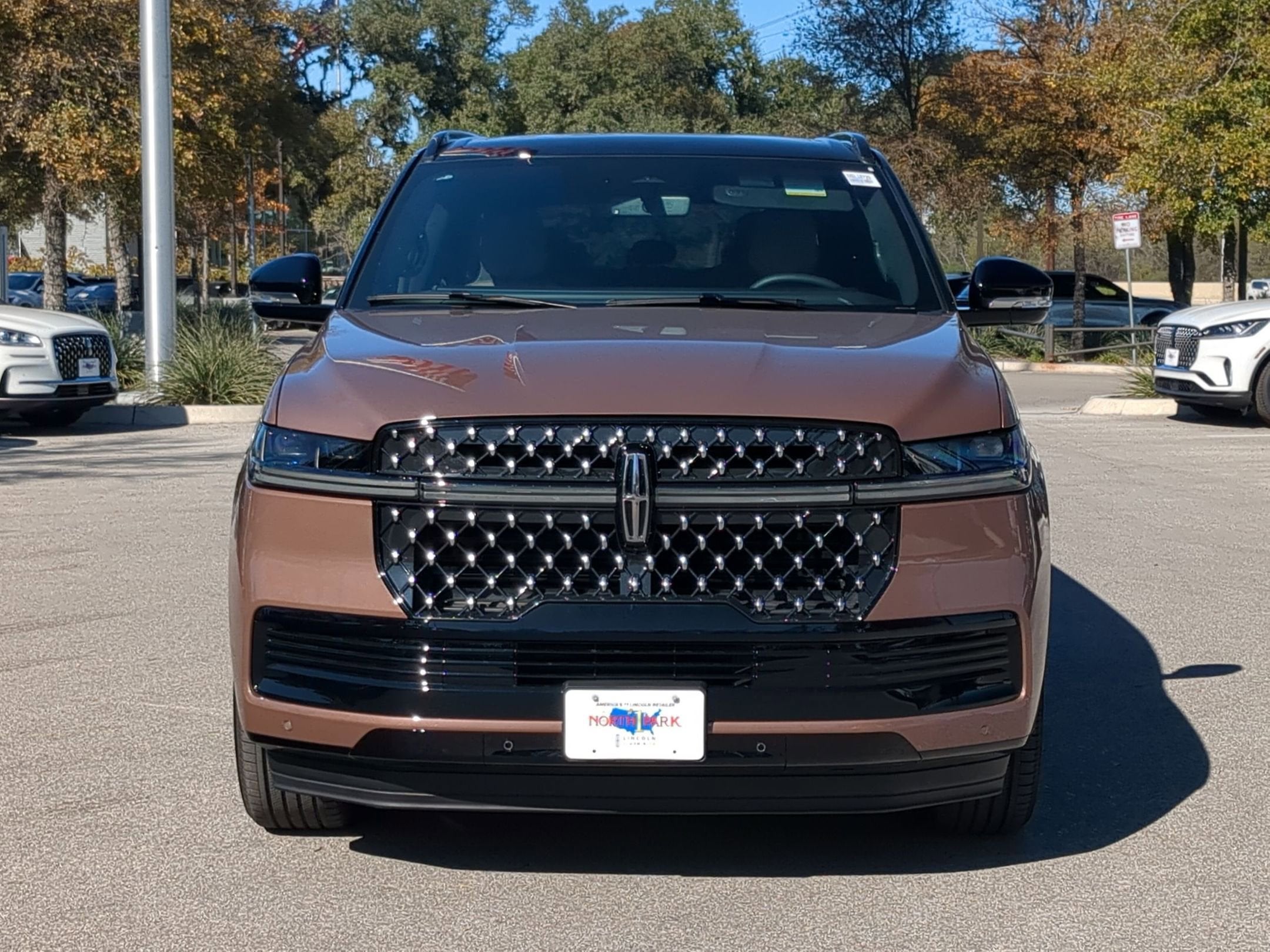 2025 Lincoln *Custom Wrap Navigator L Black Label