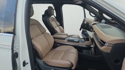 2025 Lincoln Navigator L Black Label