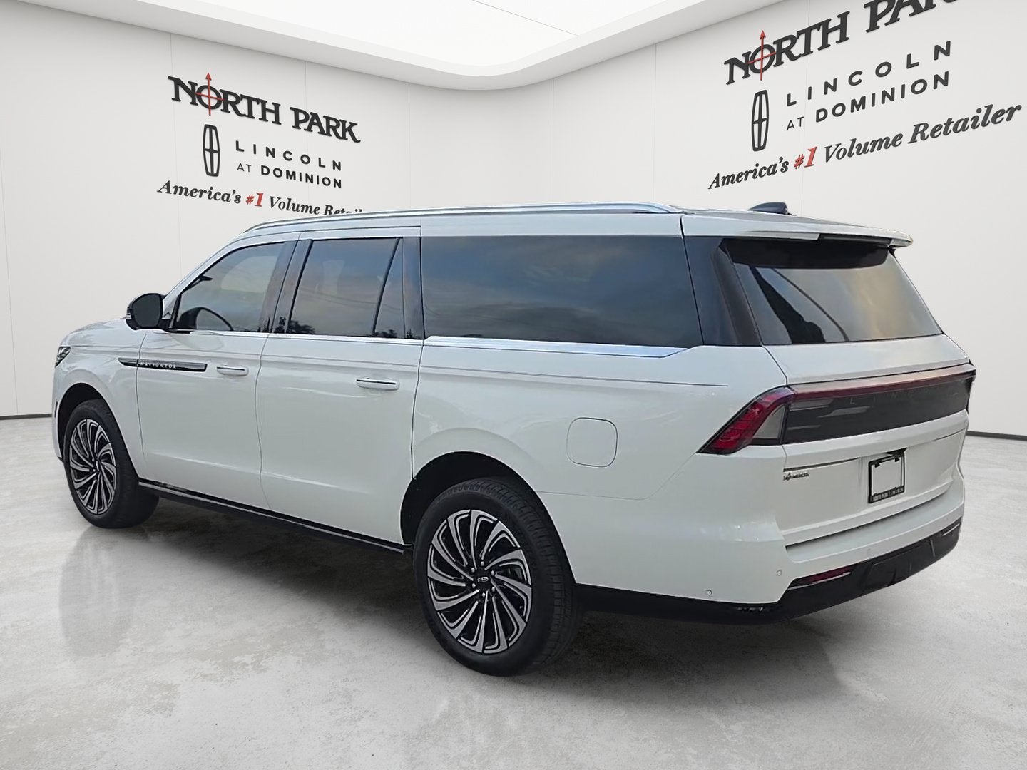 2025 Lincoln Navigator L Black Label