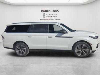 2027 Lincoln Navigator L Black Label