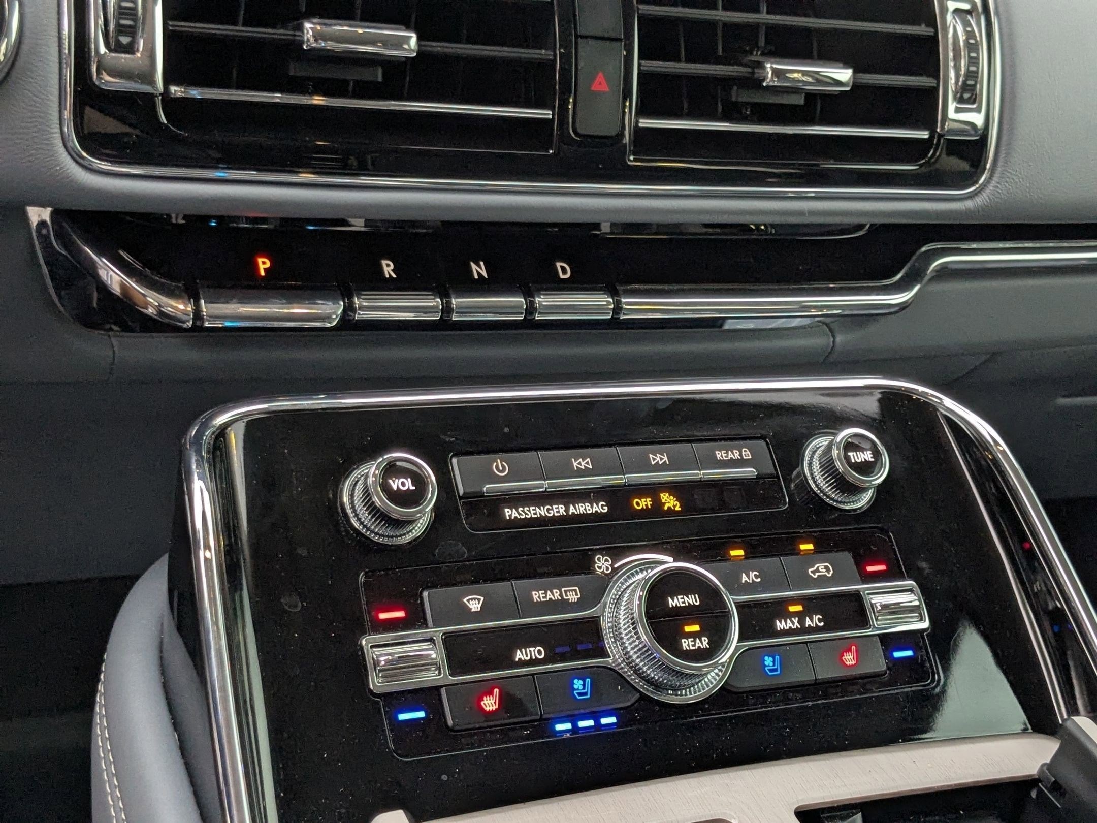 2024 Lincoln Navigator L Black Label