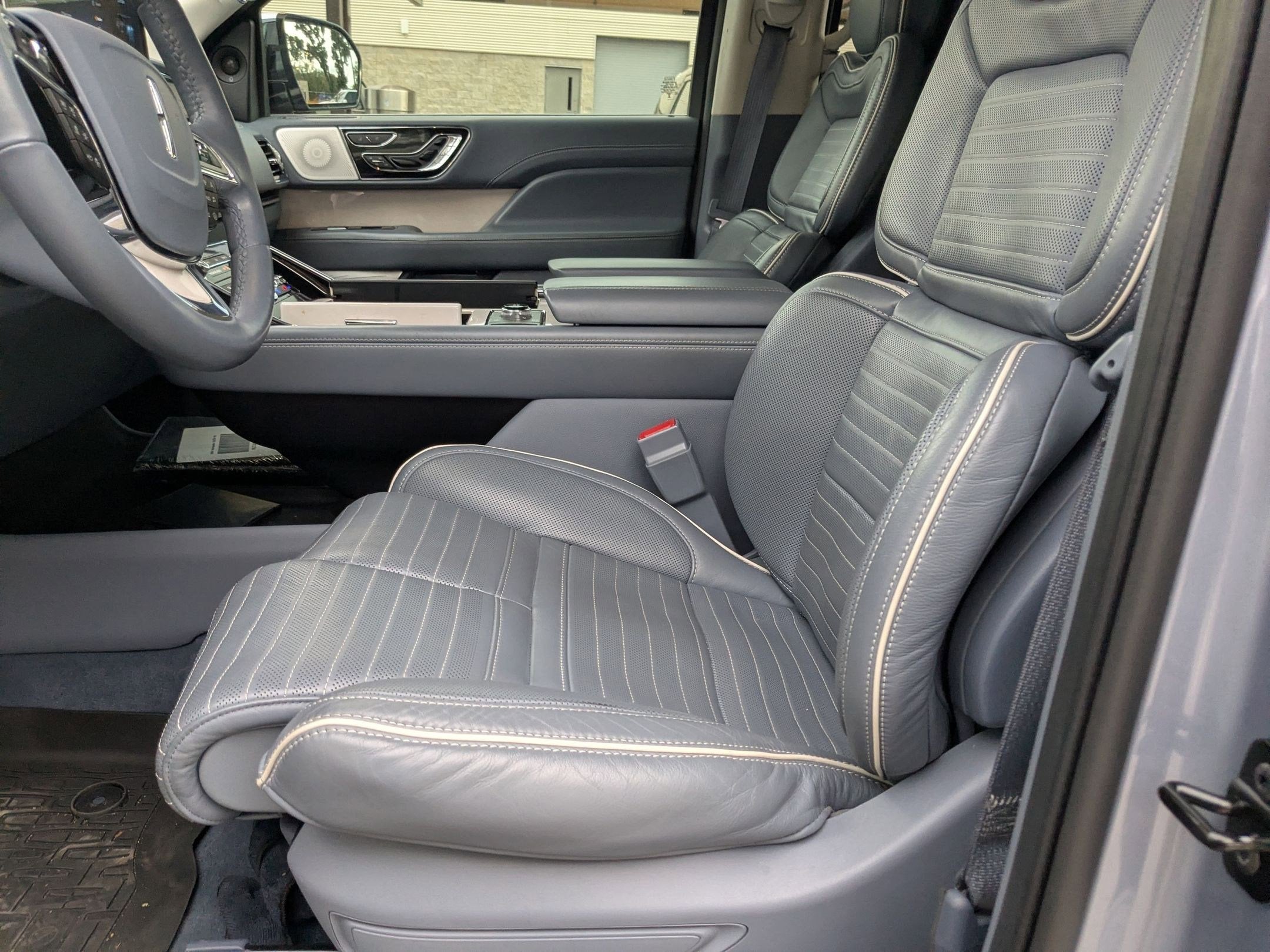 2024 Lincoln Navigator L Black Label