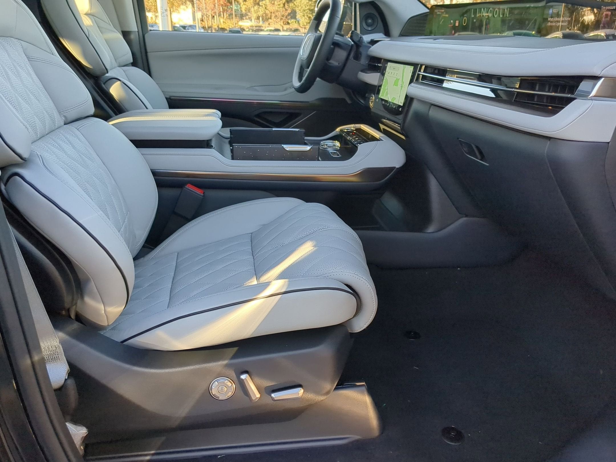 2025 Lincoln Navigator L Black Label