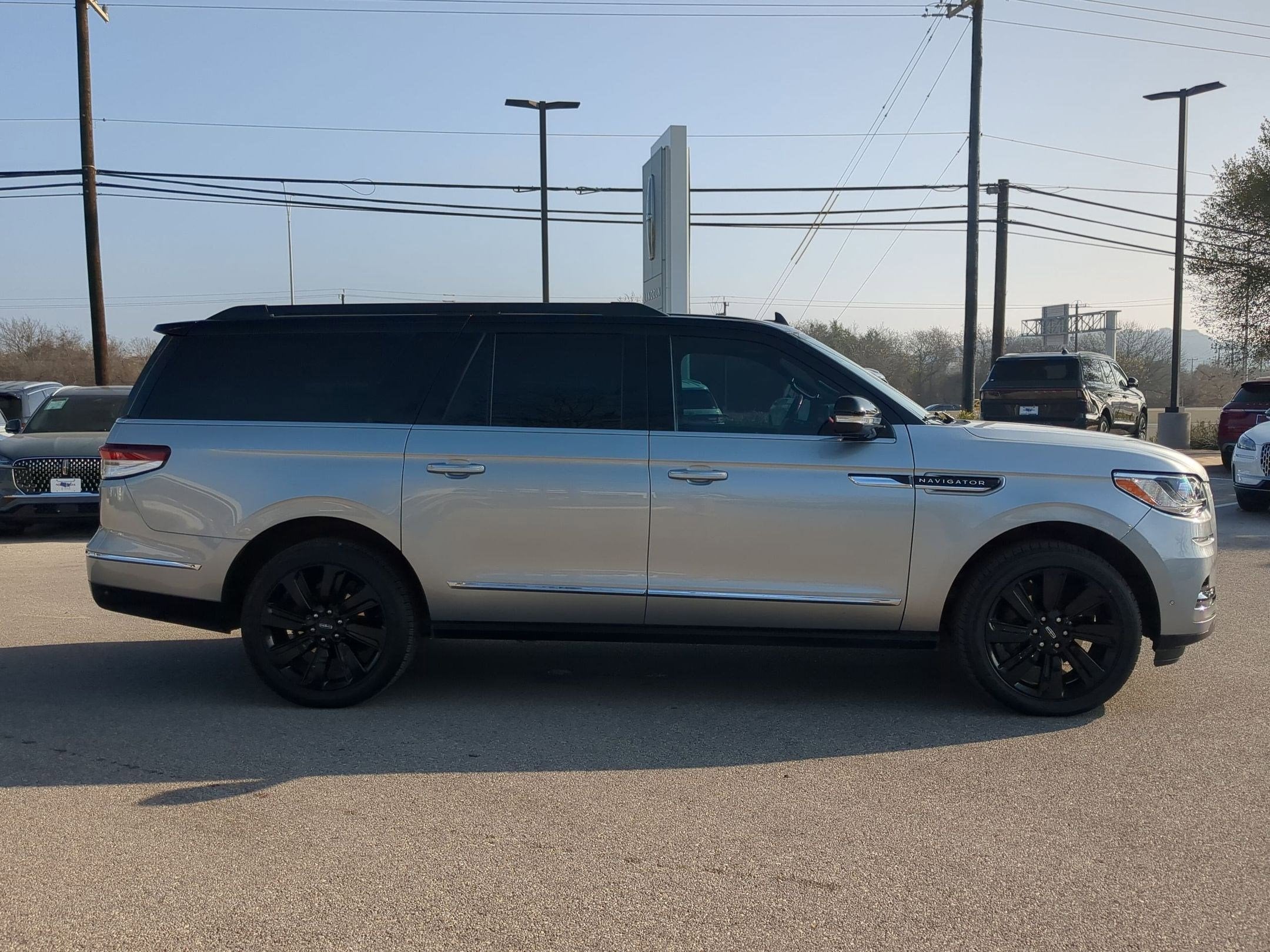 2023 Lincoln Navigator L Black Label