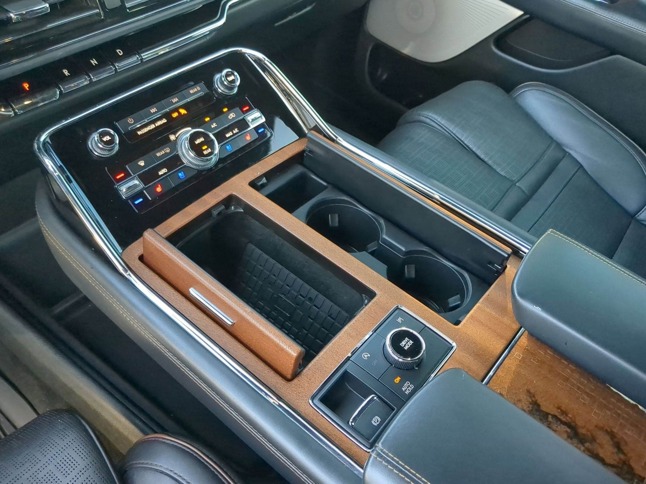 2023 Lincoln Navigator L Black Label