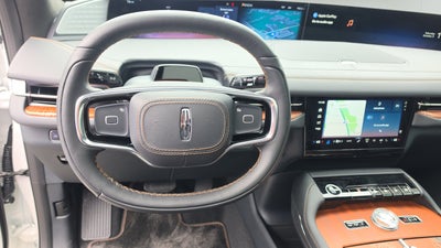 2027 Lincoln Navigator L Black Label