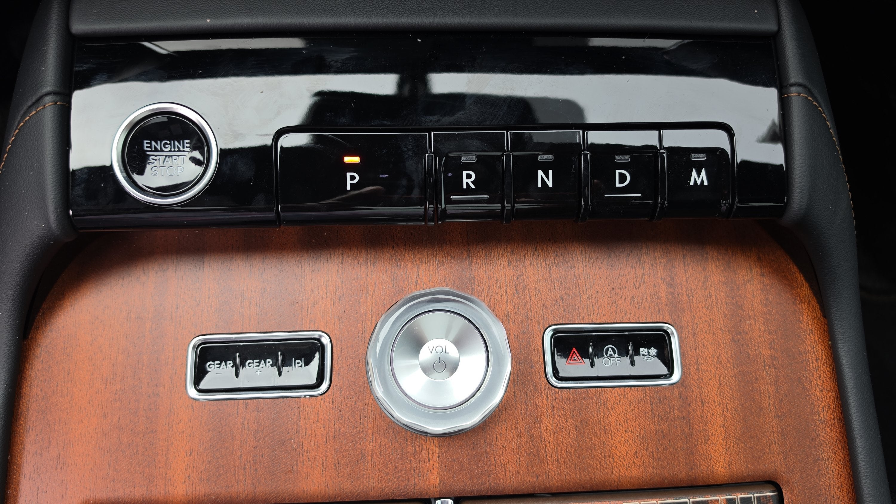 2027 Lincoln Navigator L Black Label