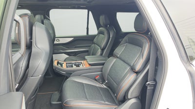2027 Lincoln Navigator L Black Label