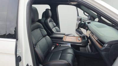 2027 Lincoln Navigator L Black Label