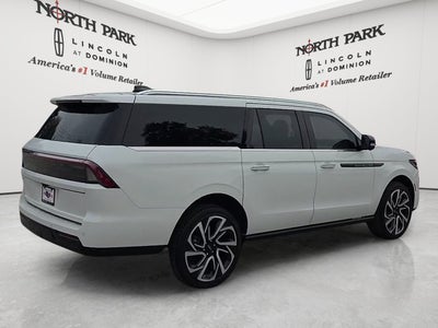 2027 Lincoln Navigator L Black Label