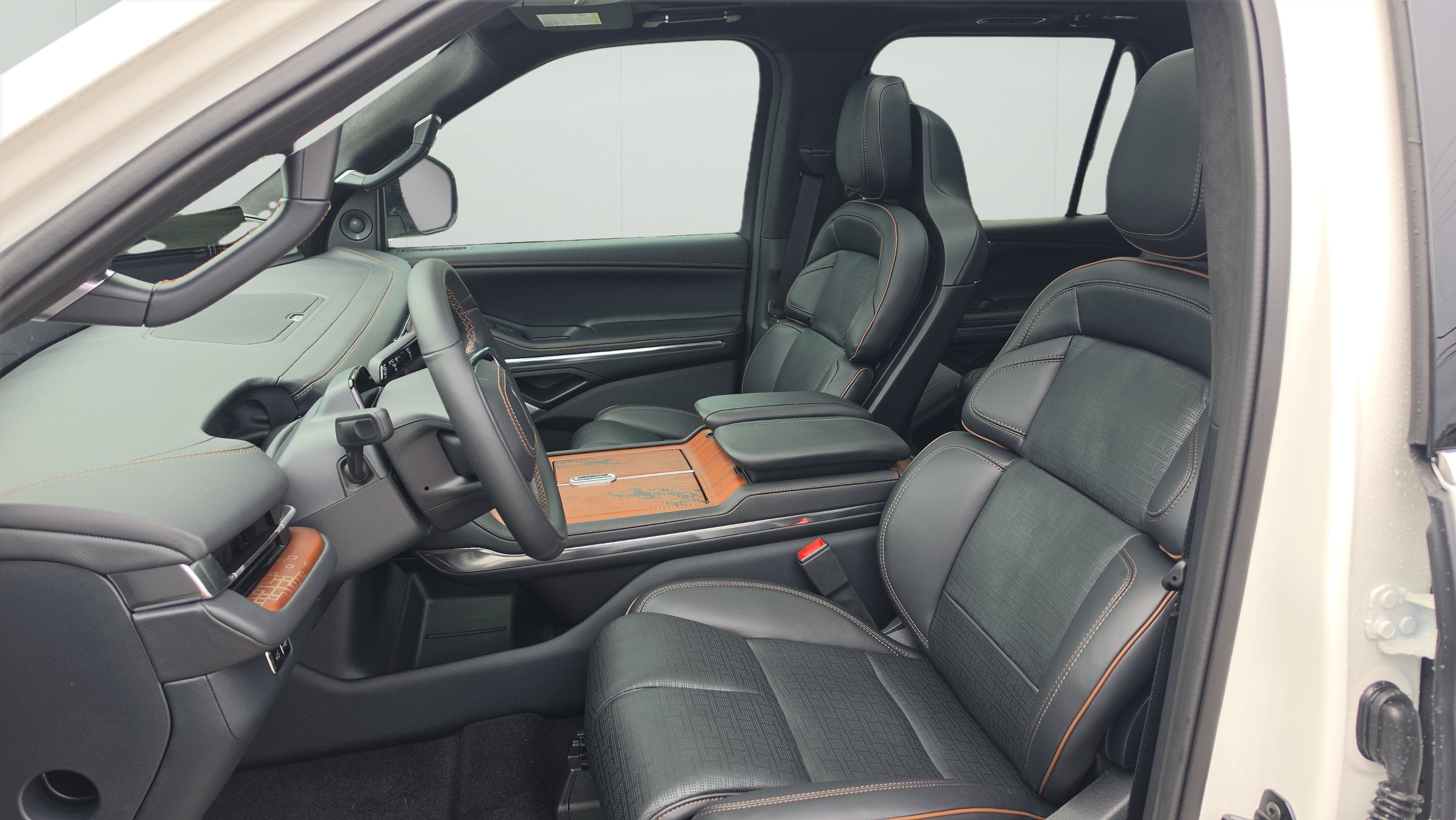 2027 Lincoln Navigator L Black Label