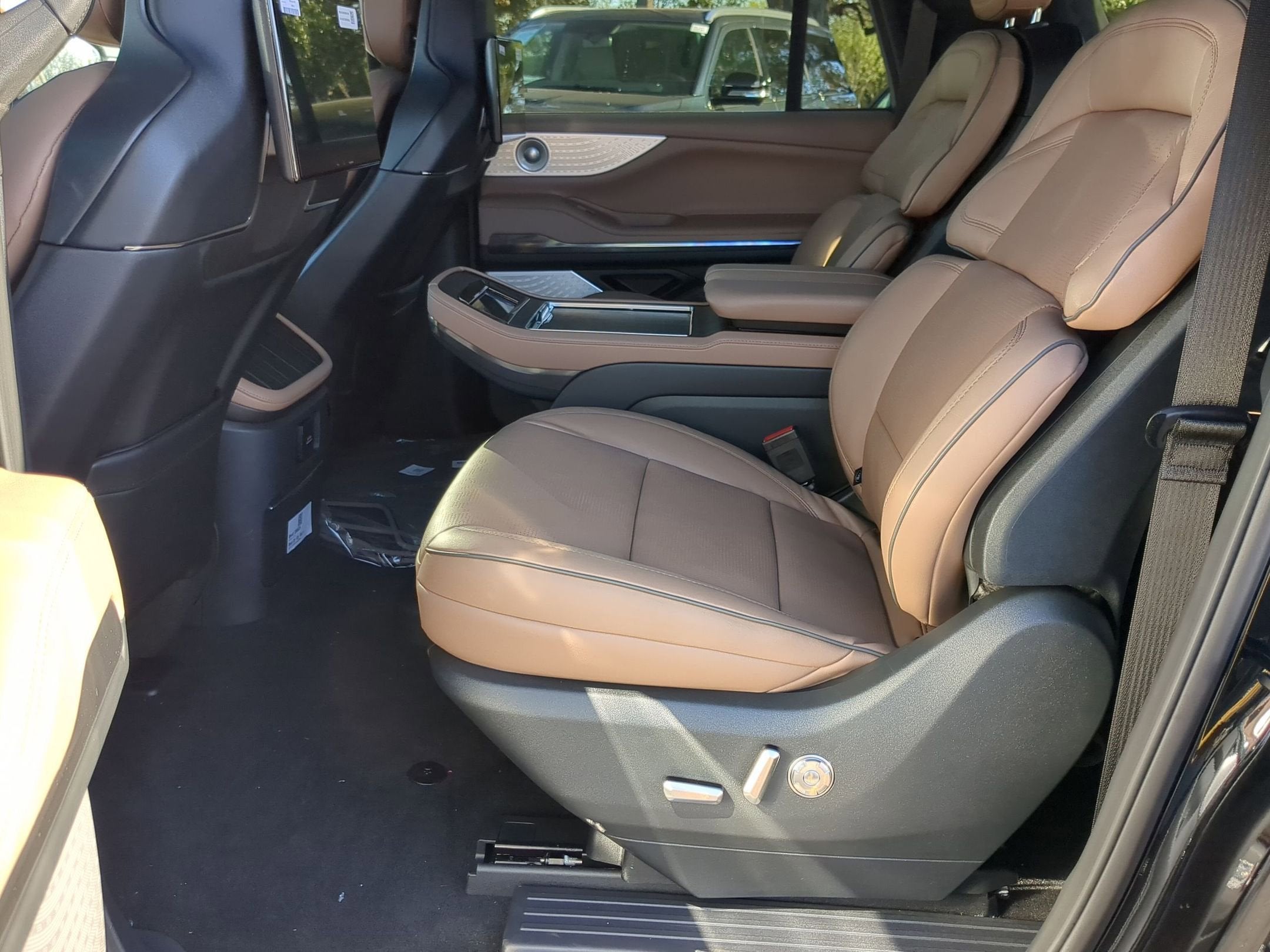 2025 Lincoln Navigator L Black Label