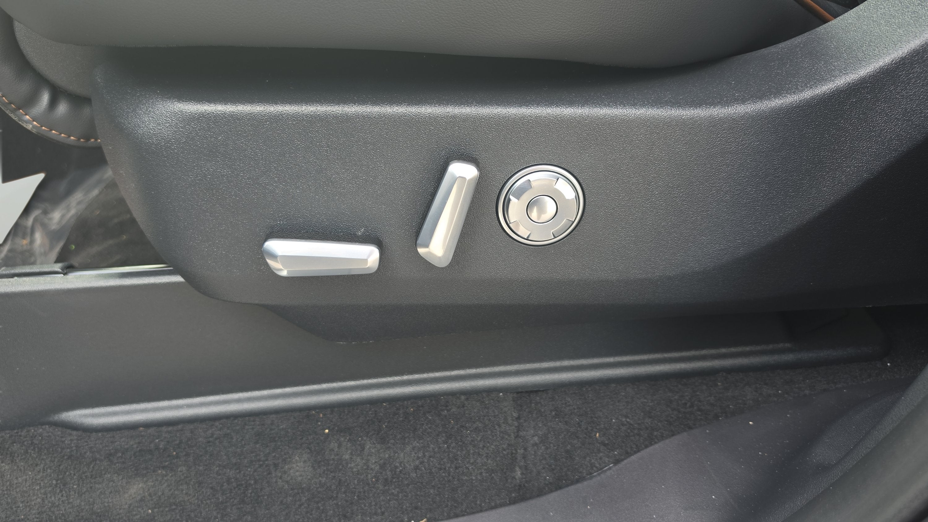 2027 Lincoln Navigator L Black Label