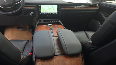2027 Lincoln Navigator L Black Label